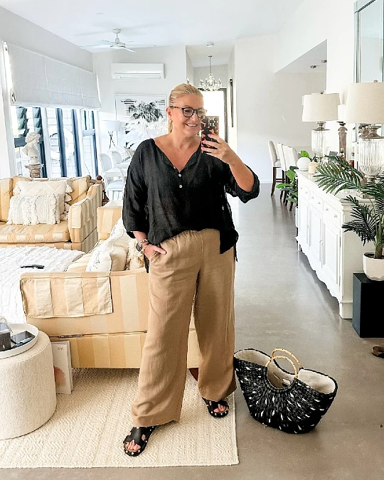 16 Trendy Outfits for Women Over 50 That Feel Totally Age-Appropriate