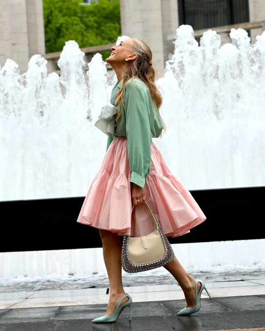Sage blouse and pink full skirt inspired by Sarah Jessica Parker style outfits