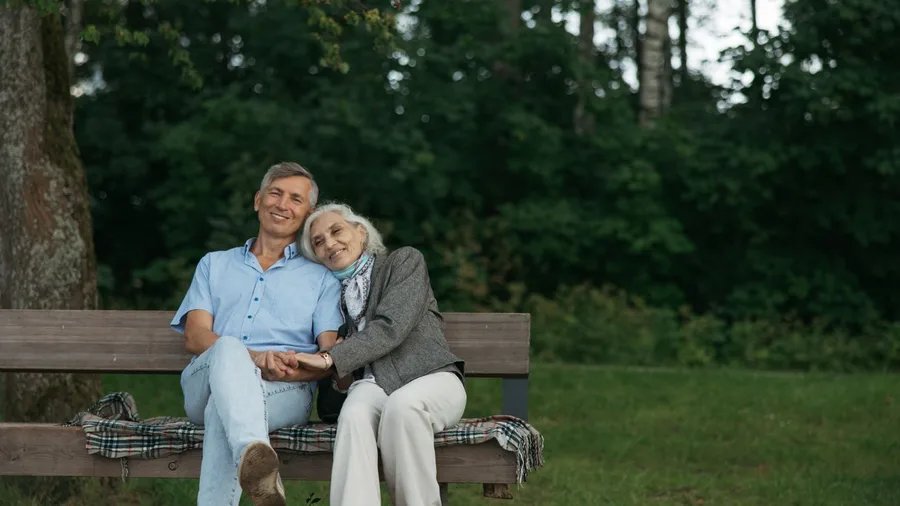 Quiet wedding and companionship in a late-life remarriage