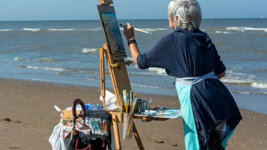 Social circles and friendships after remarriage at 72