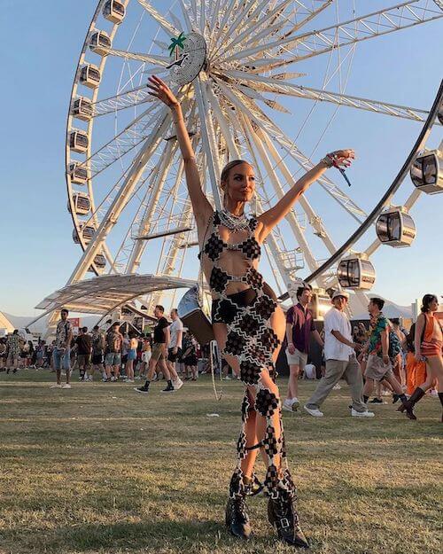 Edgy Coachella festival outfit