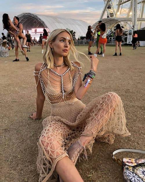 Trendy Coachella outfit idea